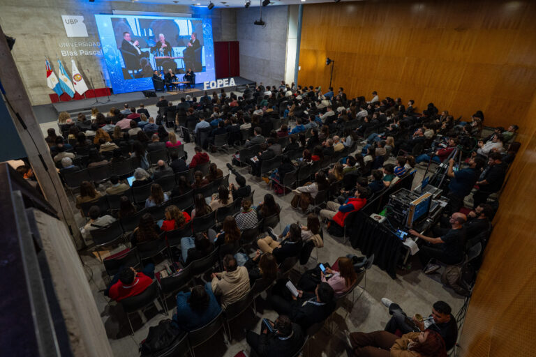 La pregunta que atravesó el Congreso de FOPEA: cómo sostener la esencia del periodismo