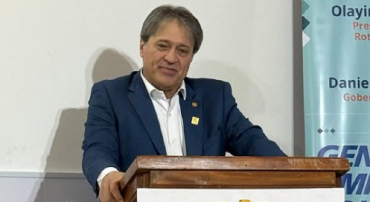 El gobernador del Distrito 4905 de Rotary visitó el Club nuevejuliense y destacó el compromiso con el servicio