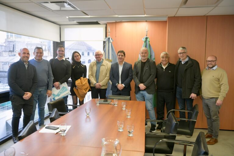 Marinucci garantizó nuevos servicios de transporte para fortalecer la conectividad en la provincia de Buenos Aires