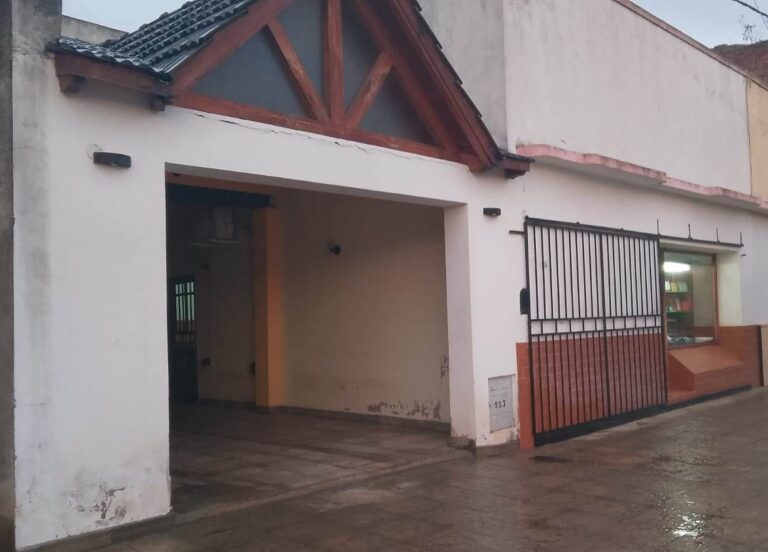 Intentó asaltar a un vecino de Dudignac armado con un fierro, pero huyó al llegar el hijo de la víctima