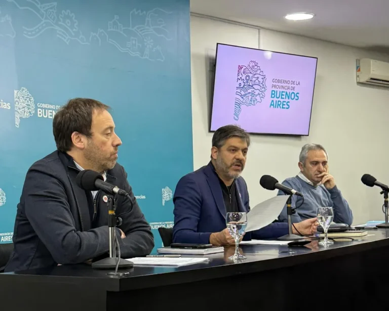 Carlos Bianco reclamó un candidato único para 2027 y advirtió: “El que plantea ir dividido es porque quiere perder”
