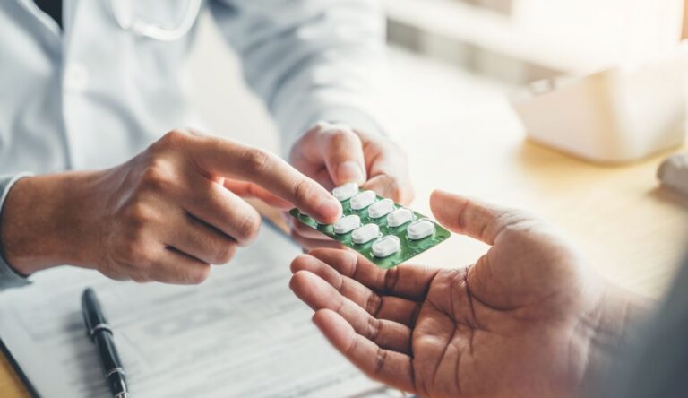 Provincia hace entrega gratuita de medicamentos para personas sin obra social ni prepaga