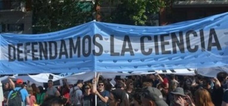 La comunidad científica se moviliza en defensa de la ciencia pública