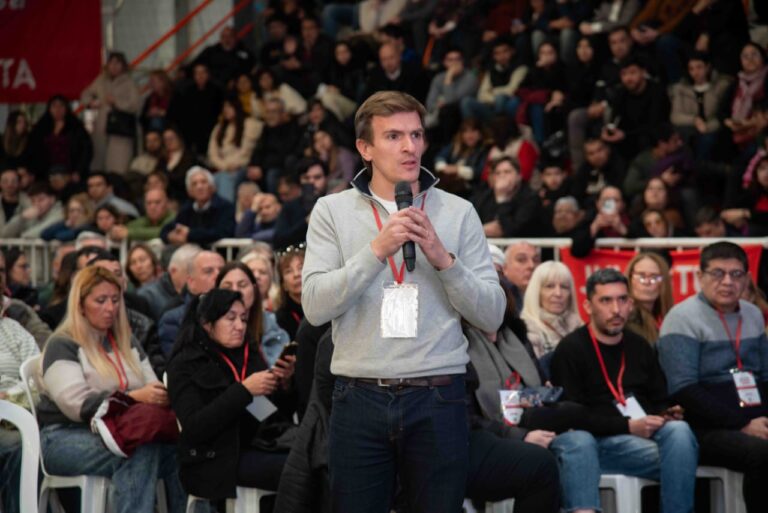 Convención Radical: Construir apuntó contra el acuerdo Lousteau–Abad y advirtió que “quieren un radicalismo chico y cerrado”