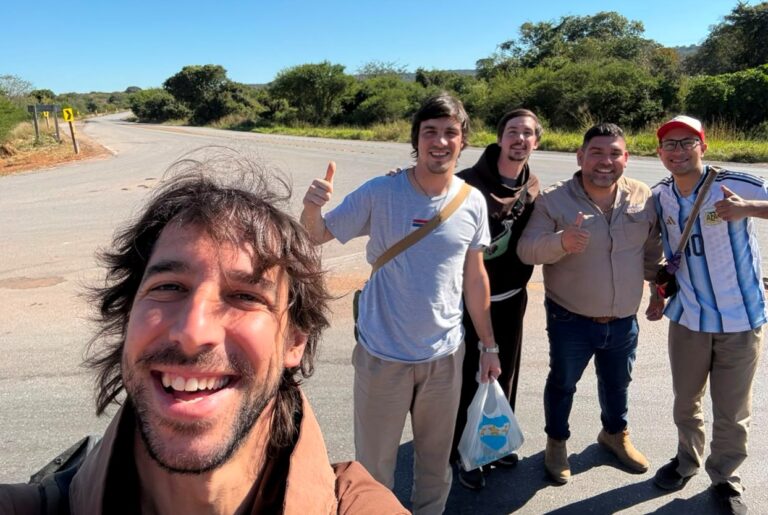 De Pichanal a Brasil: fraile franciscano recorrió 3.000 kilómetros en misión de fe