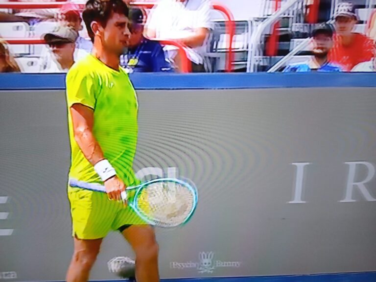 Mariano Navone no pudo con Arthur Fils y se despidió del Masters 1000 de Montreal