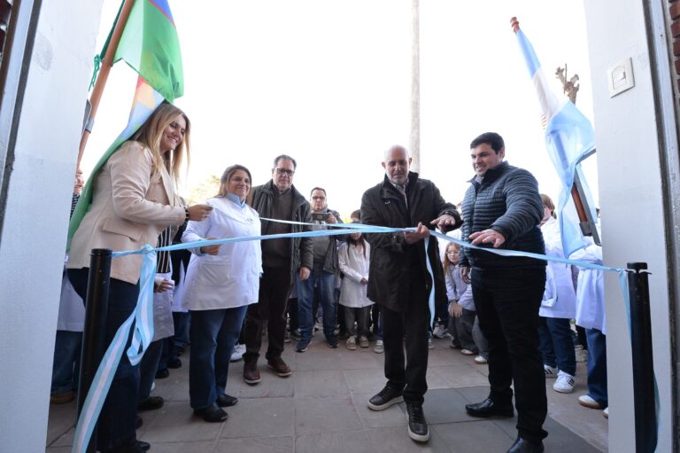 Alexis Guerrera inauguró la esperada obra en la Escuela 11 de Germania: “Se construye con ladrillos, se sostiene con personas”
