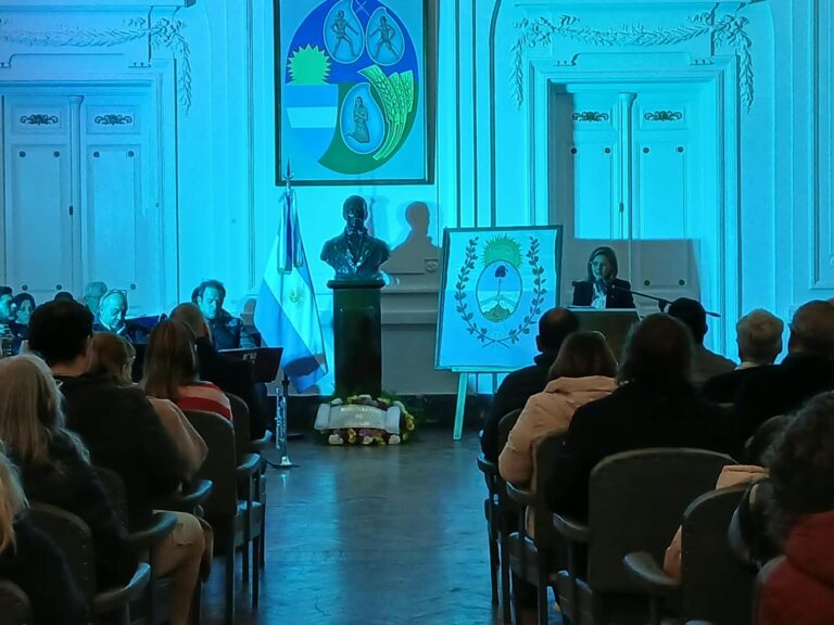 María José Gentile: “Las grandes naciones no las construyen las individualidades, sino las comunidades unidas” al encabezar el homenaje a San Martín
