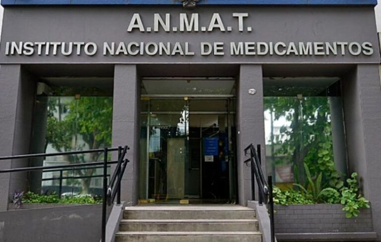 La ANMAT prohibió todos los productos de dos laboratorios por graves irregularidades