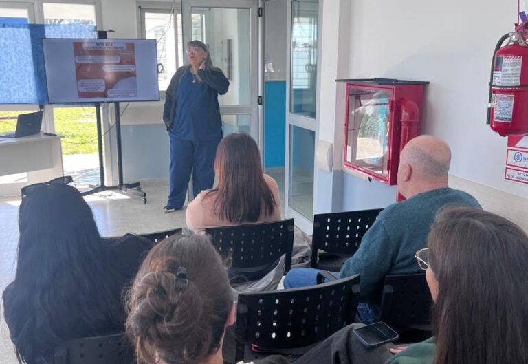 Capacitación en vacunación para equipos de salud del distrito