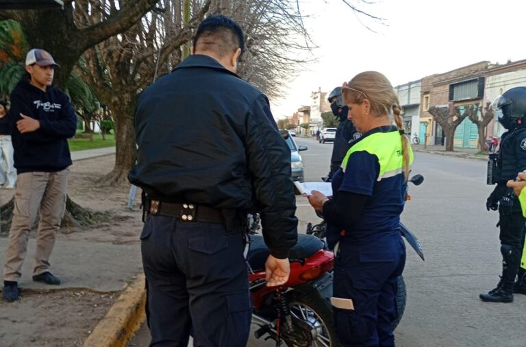 Operativo vehicular sorpresa en Dudignac: secuestraron seis motos